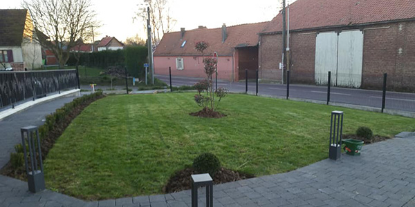 Terrasse et allée de jardin à Saint-Pol-sur-Ternoise, Abbeville